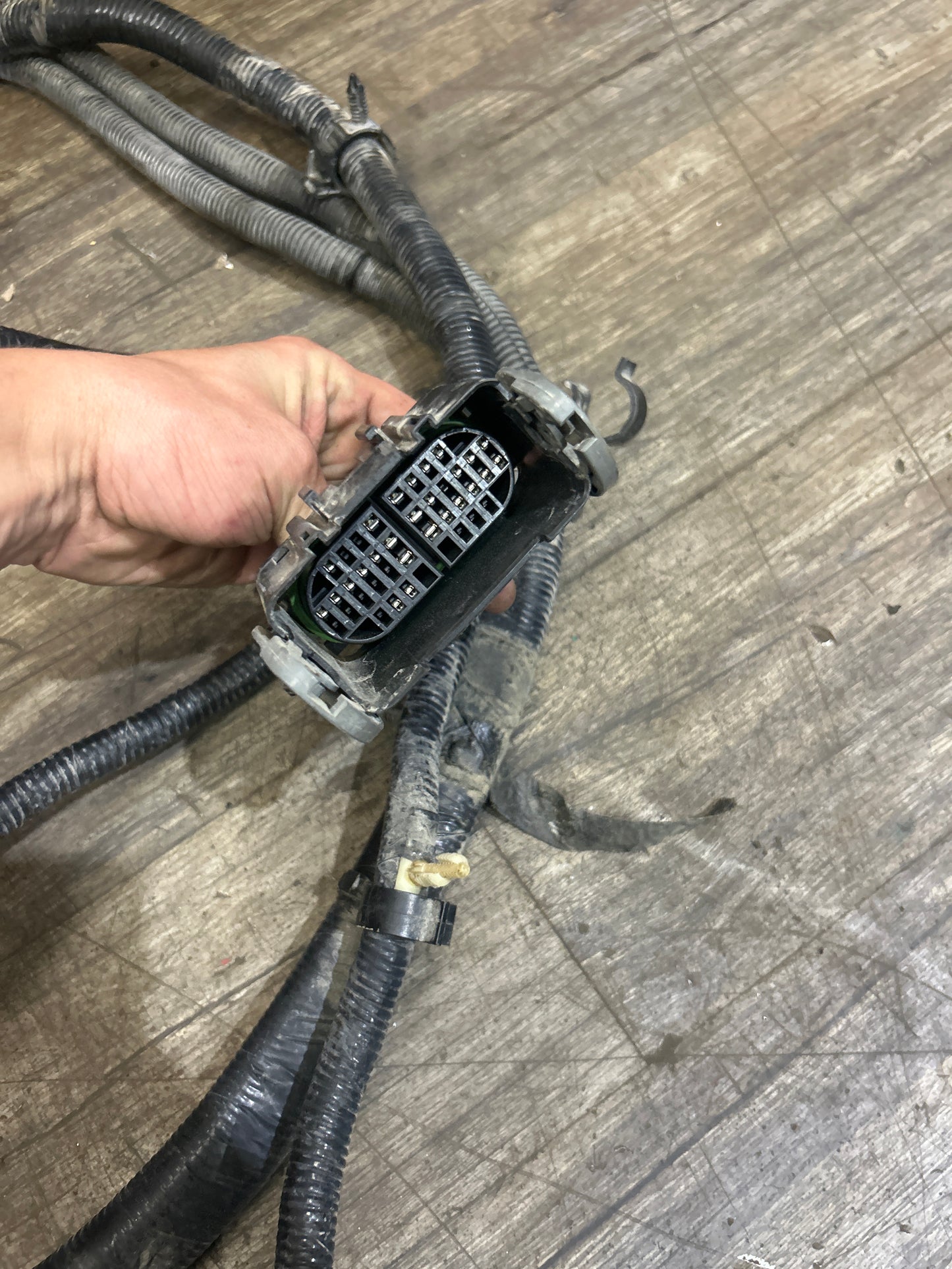 2007-2010 Pontiac Solstice/Saturn Sky 2.0L Automatic A/T Engine Wiring Harness