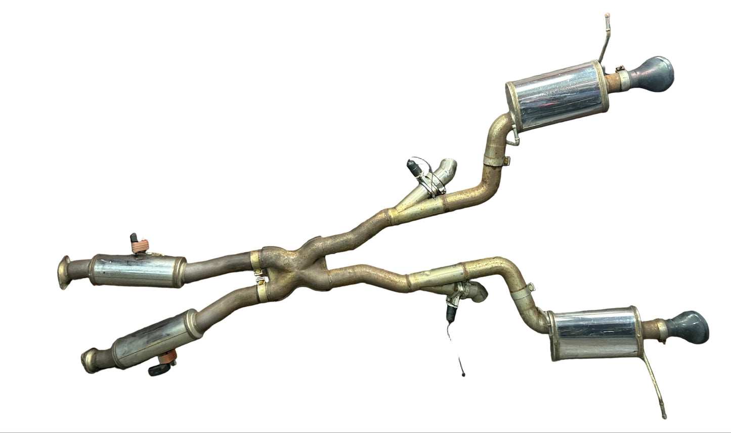12-21 Jeep Grand Cherokee 6.4L 6.2L Magnaflow Street Cat-Back Exhaust W/Cutouts
