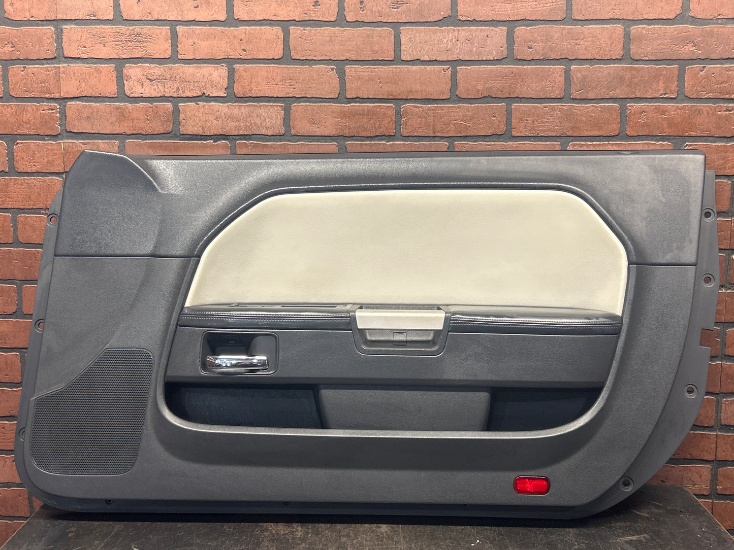 08-14 Dodge Challenger Front Passenger right Side Interior Door Trim Panel White