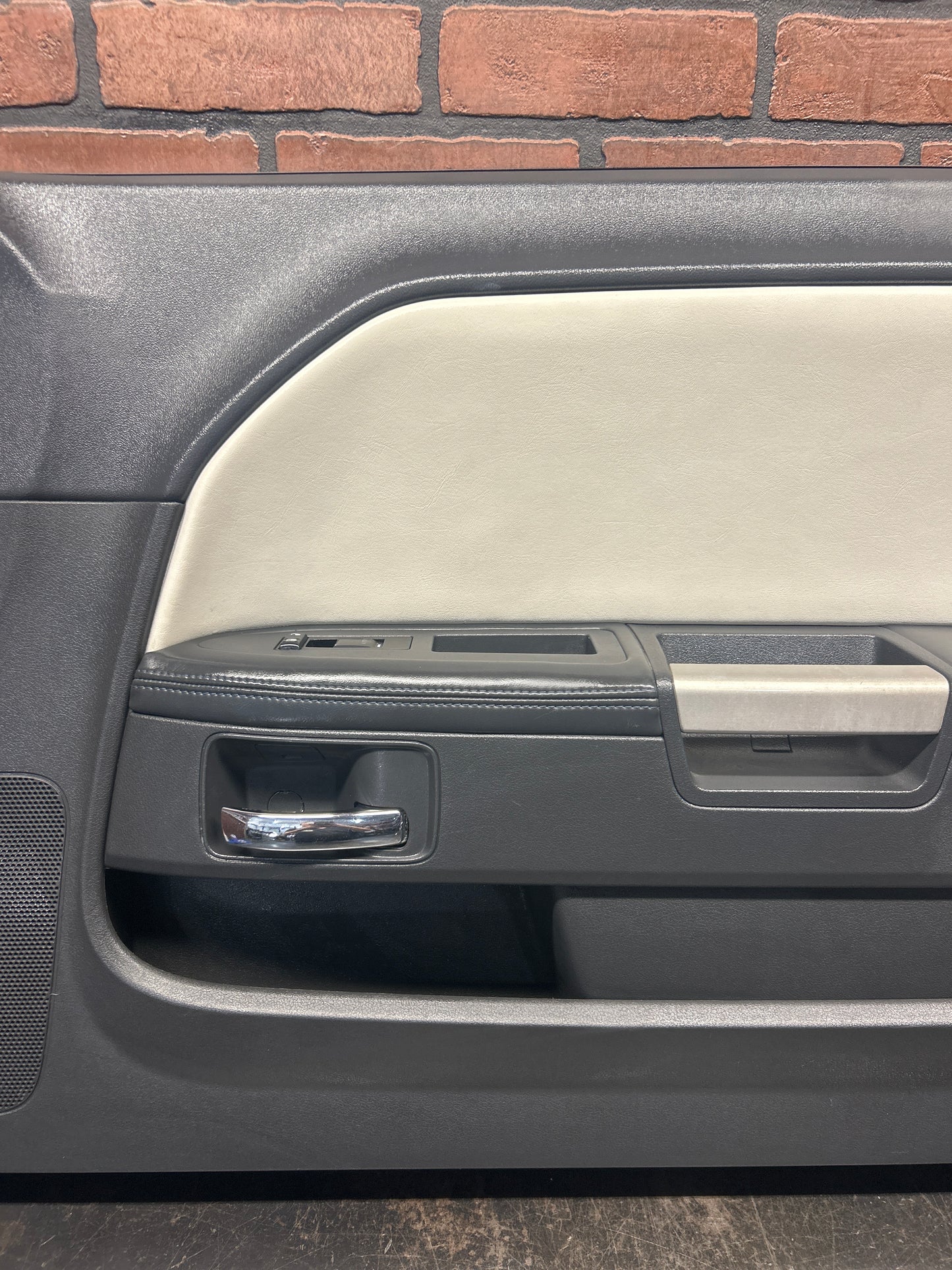 08-14 Dodge Challenger Front Passenger right Side Interior Door Trim Panel White