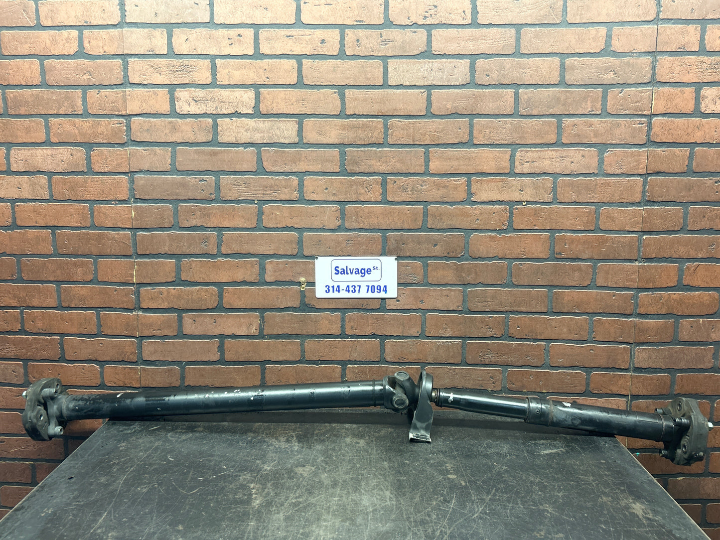 2011-2014 DODGE CHALLENGER SRT8 MANUAL 6 SPEED DRIVE SHAFT ASSEMBLY OEM