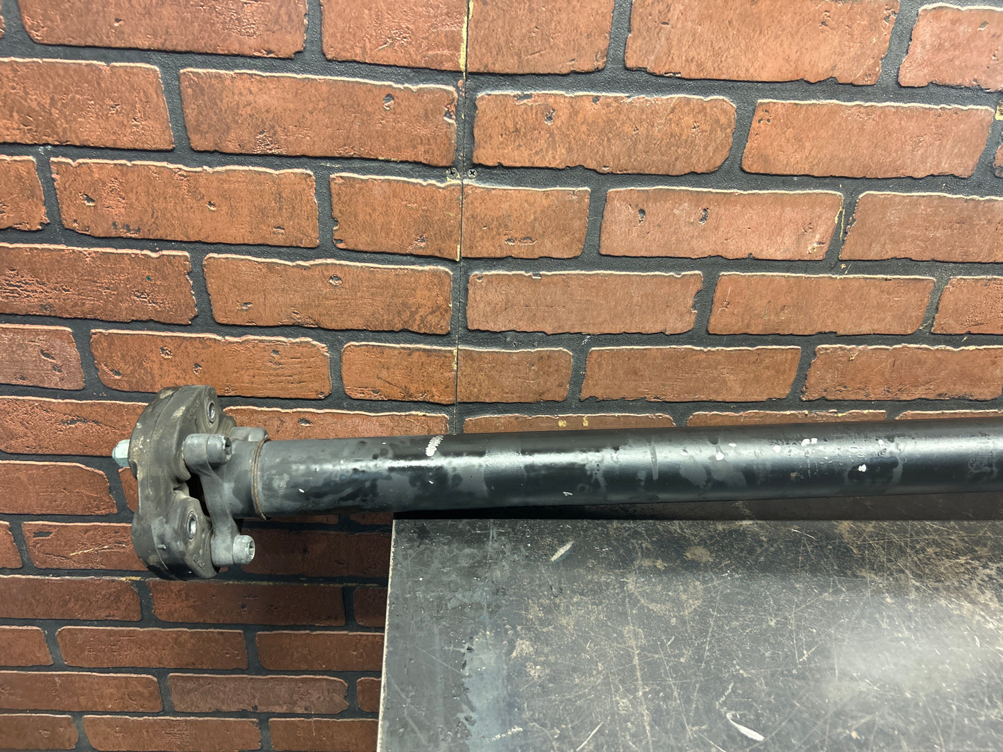 2011-2014 DODGE CHALLENGER SRT8 MANUAL 6 SPEED DRIVE SHAFT ASSEMBLY OEM