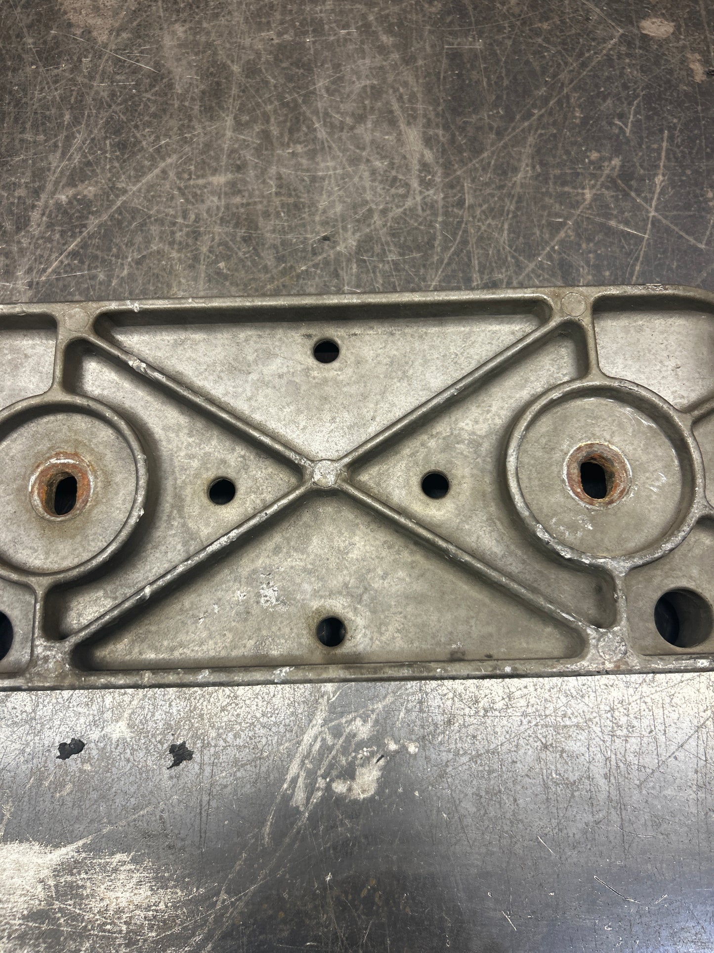 09-23 DODGE CHALLENGER SRT MANUAL TRANSMISSION CROSS MEMBER BRACKET
