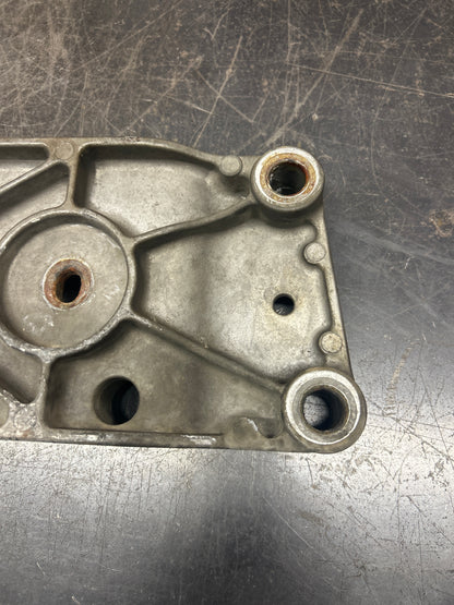 09-23 DODGE CHALLENGER SRT MANUAL TRANSMISSION CROSS MEMBER BRACKET