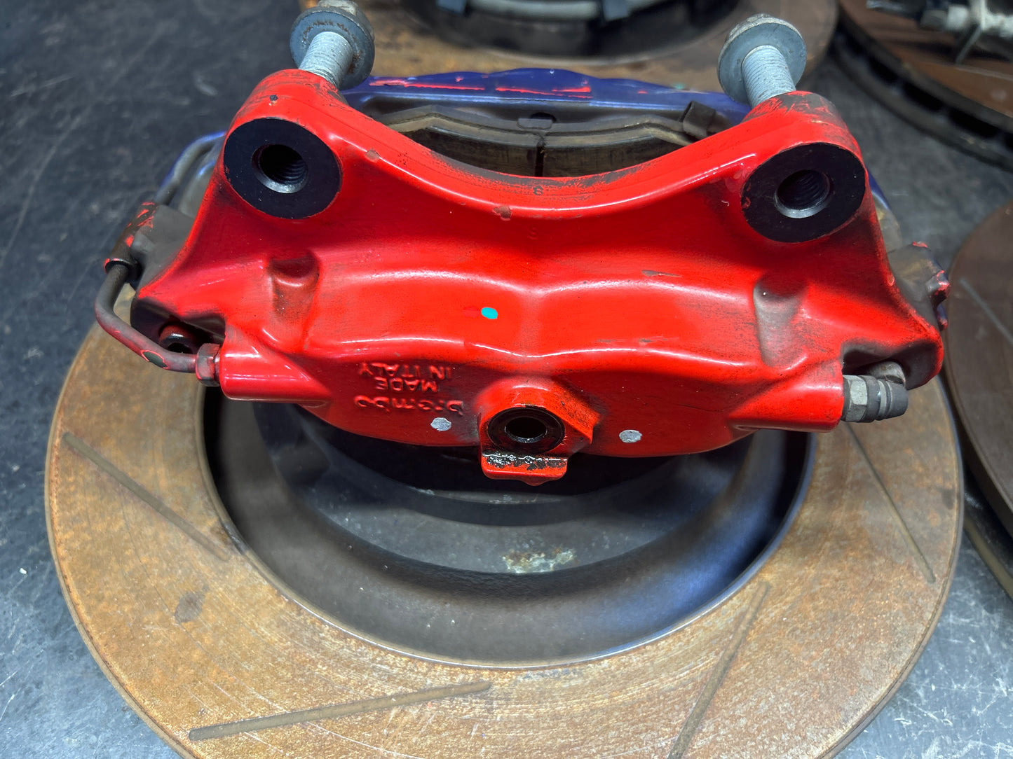 08-23 Dodge Challenger Charger SRT 4 Piston Brembo Brake Caliper Rotor Set OEM