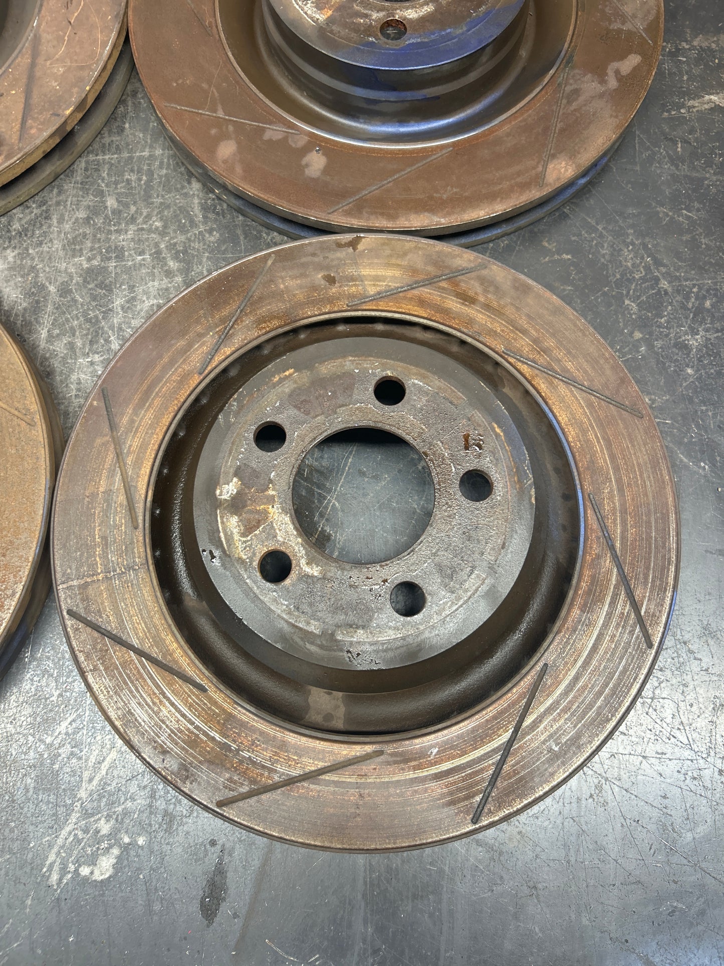 08-23 Dodge Challenger Charger SRT 4 Piston Brembo Brake Caliper Rotor Set OEM