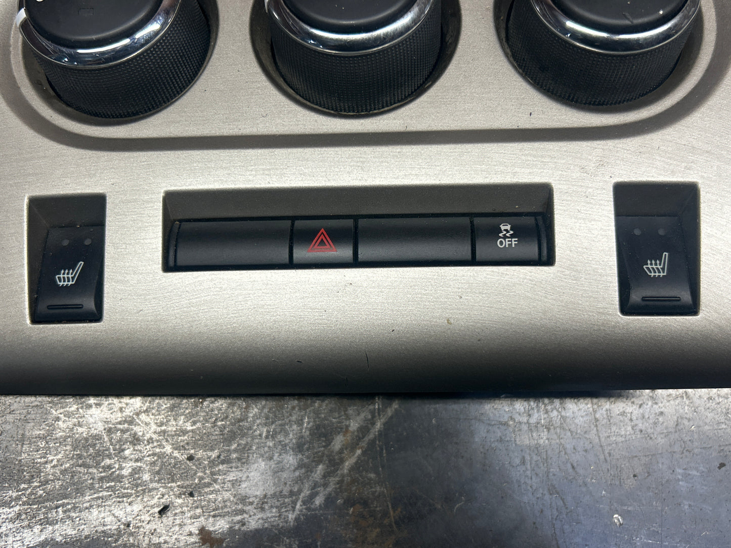 2011 - 2014 DODGE CHALLENGER OEM AC HEATER CLIMATE CONTROL SWITCH BEZEL