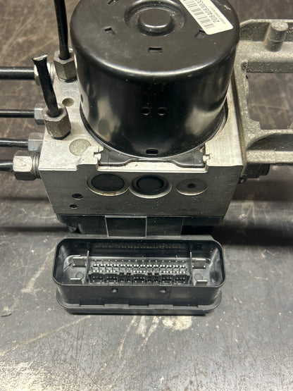 2013-2014 Dodge Challenger ABS Anti-lock Brake Module ABS Pump OEM 04584548AG