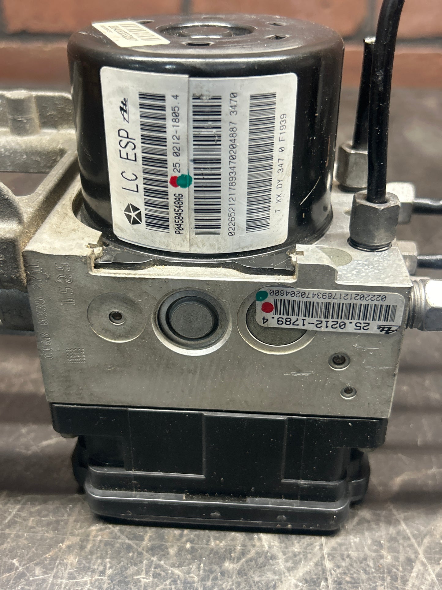 2013-2014 Dodge Challenger ABS Anti-lock Brake Module ABS Pump OEM 04584548AG
