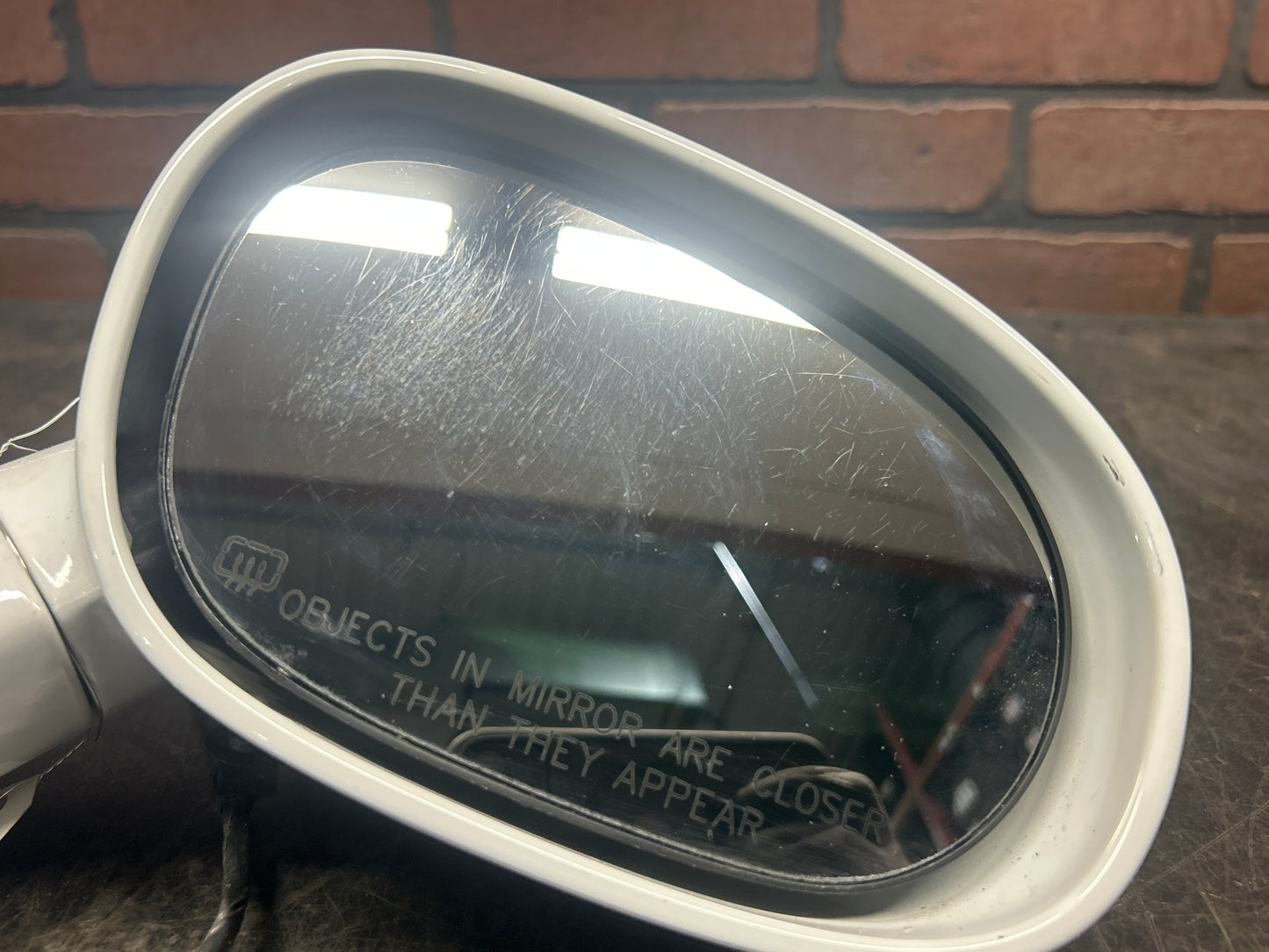 2010-2014 Dodge Challenger Rh Passenger Side Power Door Mirror OEM PW7 White