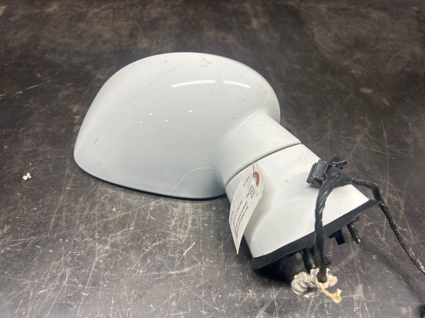 2010-2014 Dodge Challenger Rh Passenger Side Power Door Mirror OEM PW7 White