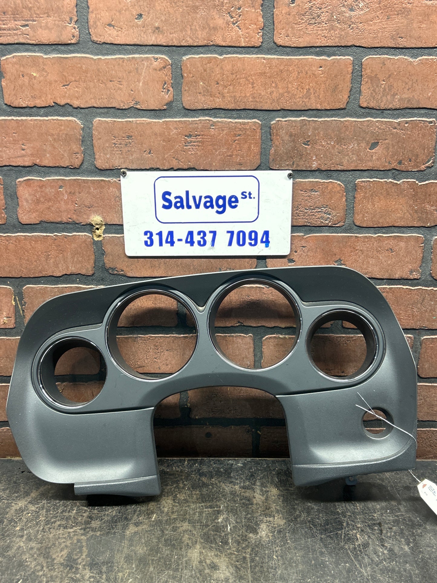 2008-2014 Dodge Challenger SRT8 Speedometer Gauge Cluster Bezel Trim 1188528xdva