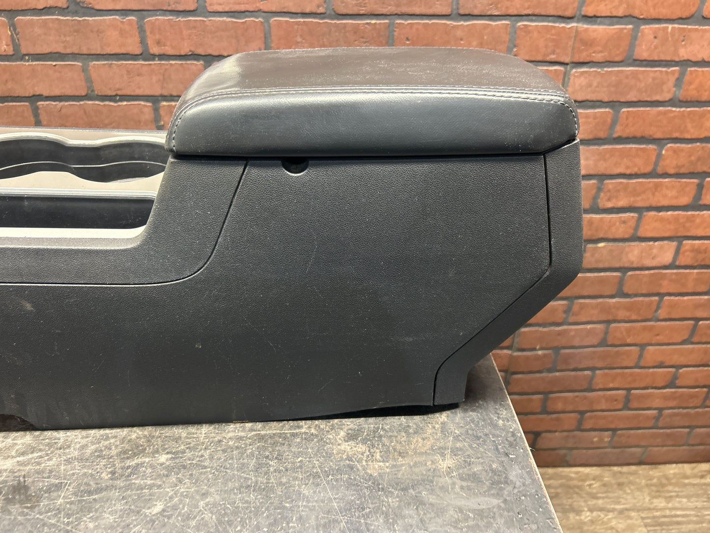2008-2014 Dodge Challenger SRT8 Black Center Console Assembly OEM w/ Cupholders
