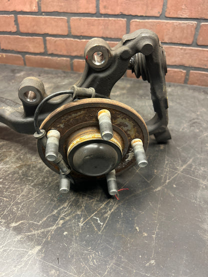 2008 - 2014 DODGE CHALLENGER SRT8 OEM FRONT LEFT SUSPENSION SPINDLE KNUCKLE HUB