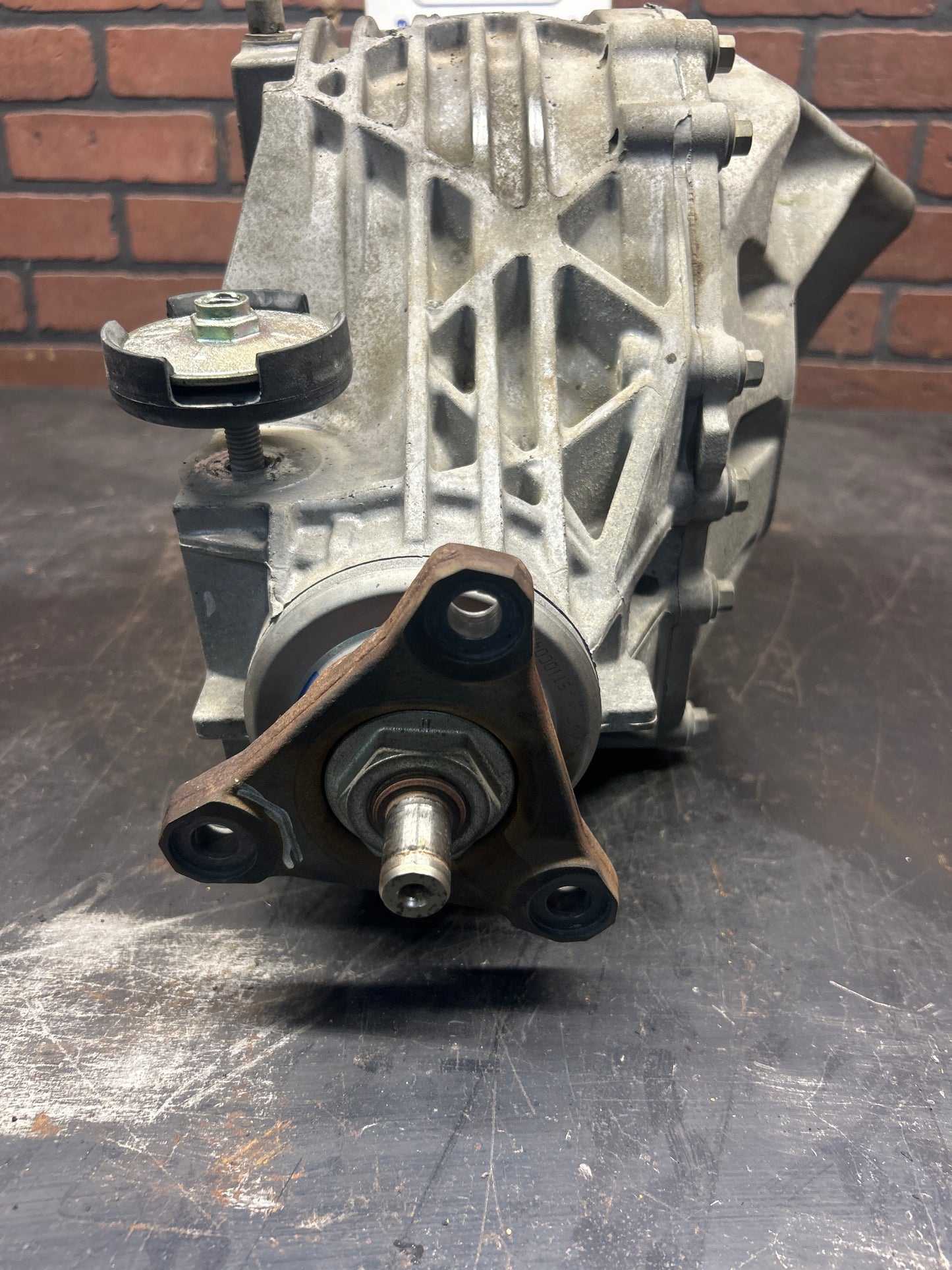 2011-2013 Challenger/Charger/300 3.91 LSD Rear Differential OEM 68085391AA