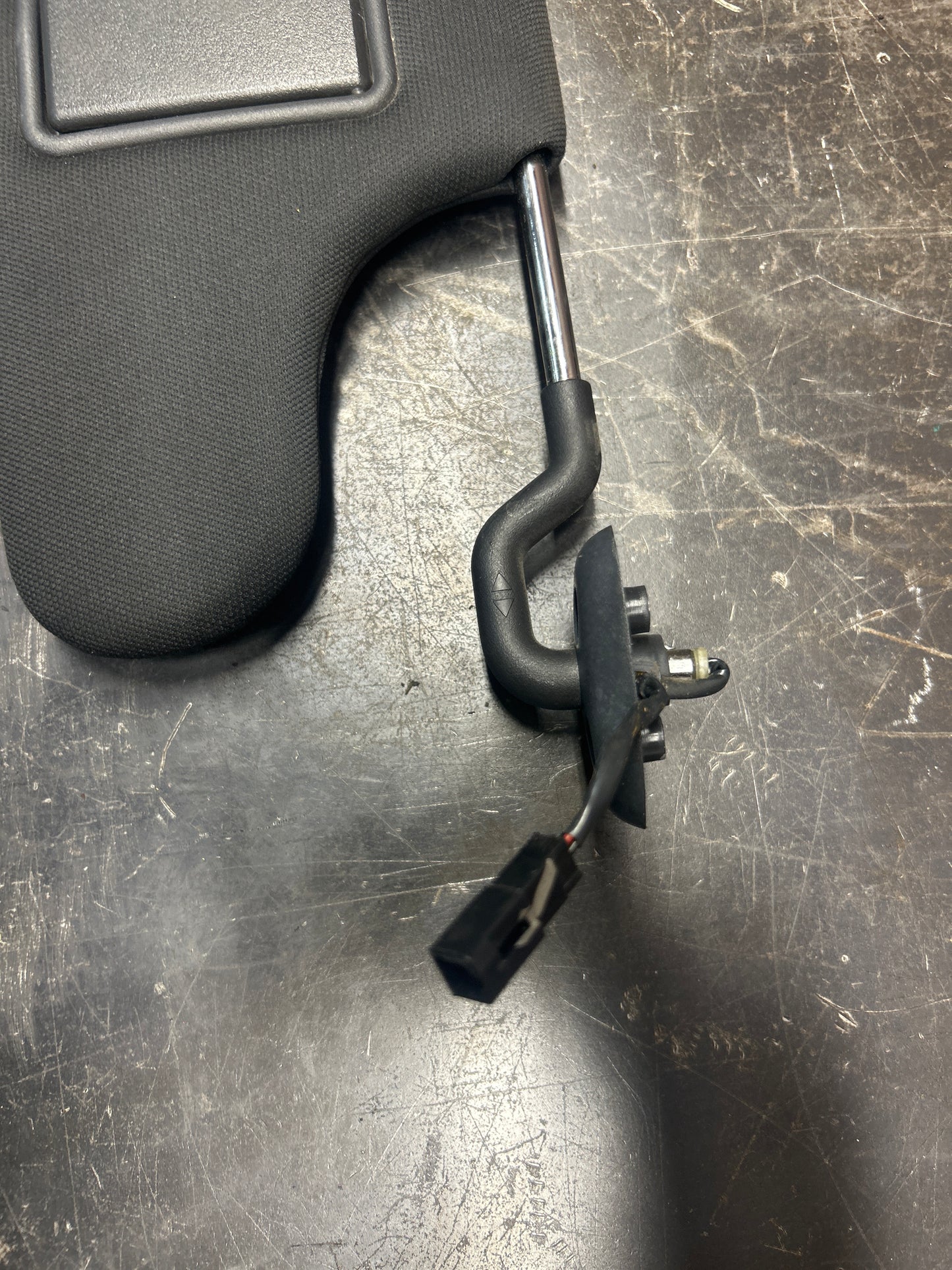 2008-2016 Dodge Challenger Black Extendable Sun Visor Set Pair LH RH OEM