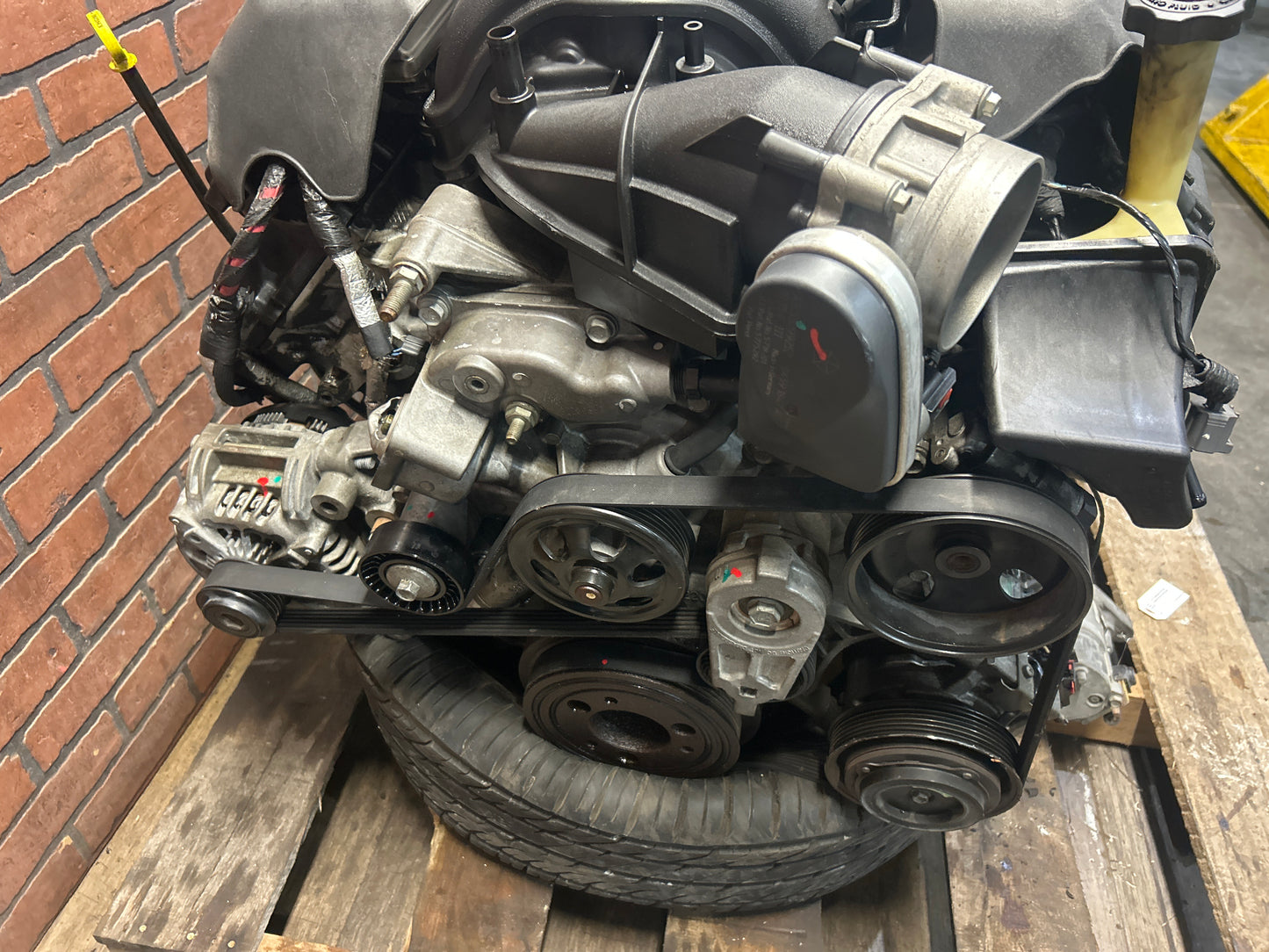 11-14 Charger 300 Challenger SRT8 6.4L 392 Hemi Engine ESH Non-MDS 160k TESTED
