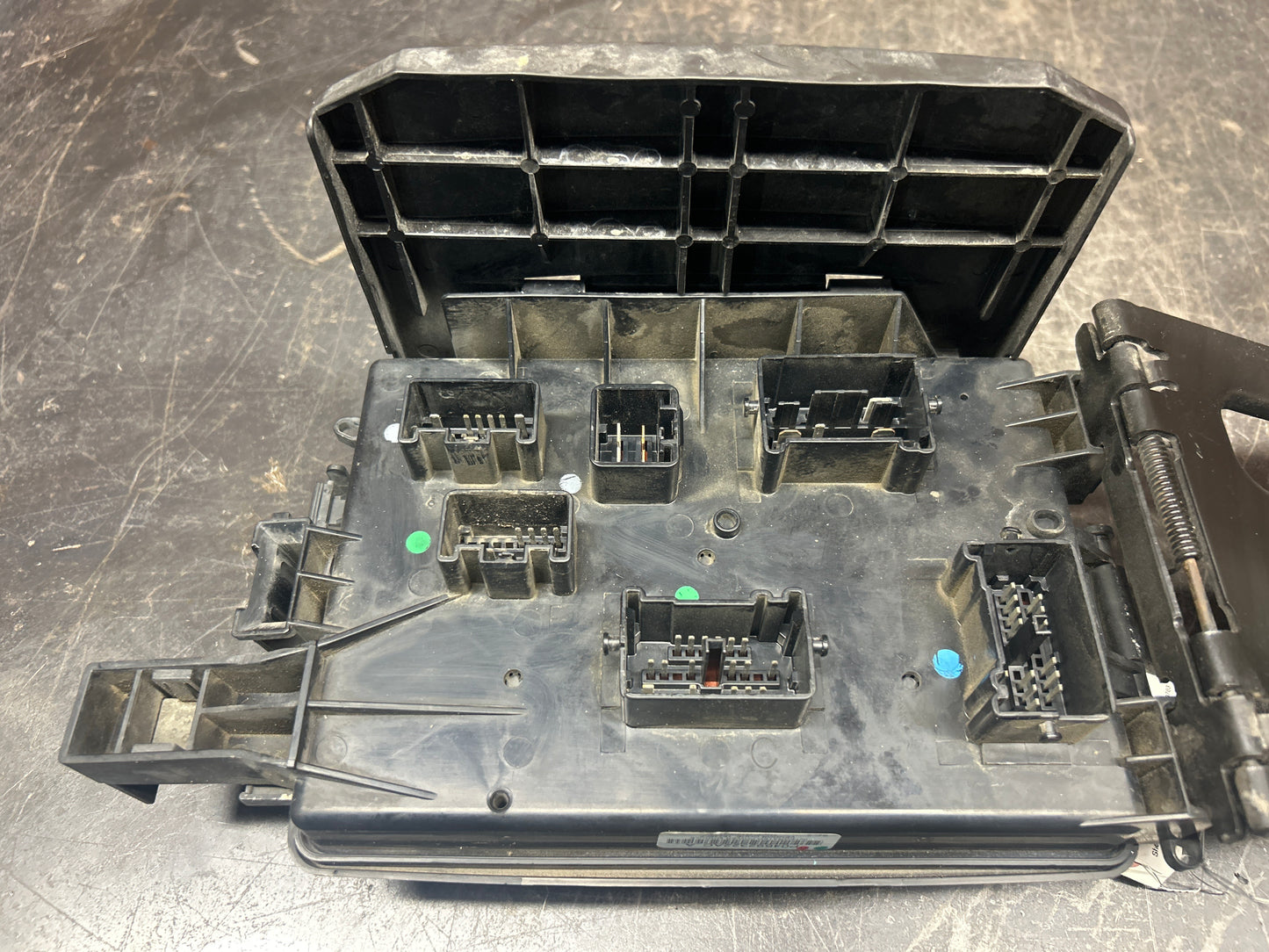 2011 DODGE CHALLENGER FUSE BOX INTEGRATED POWER MODULE TIPM 04692322AC