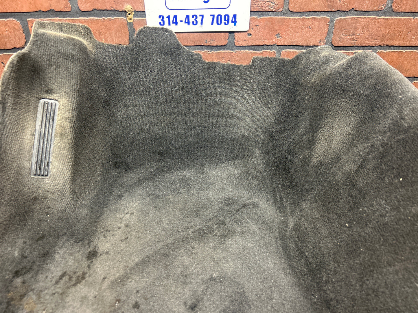 2008-10 DODGE CHALLENGER FRONT LEFT DRIVER SIDE FLOOR COVER LINER MAT CARPET OEM