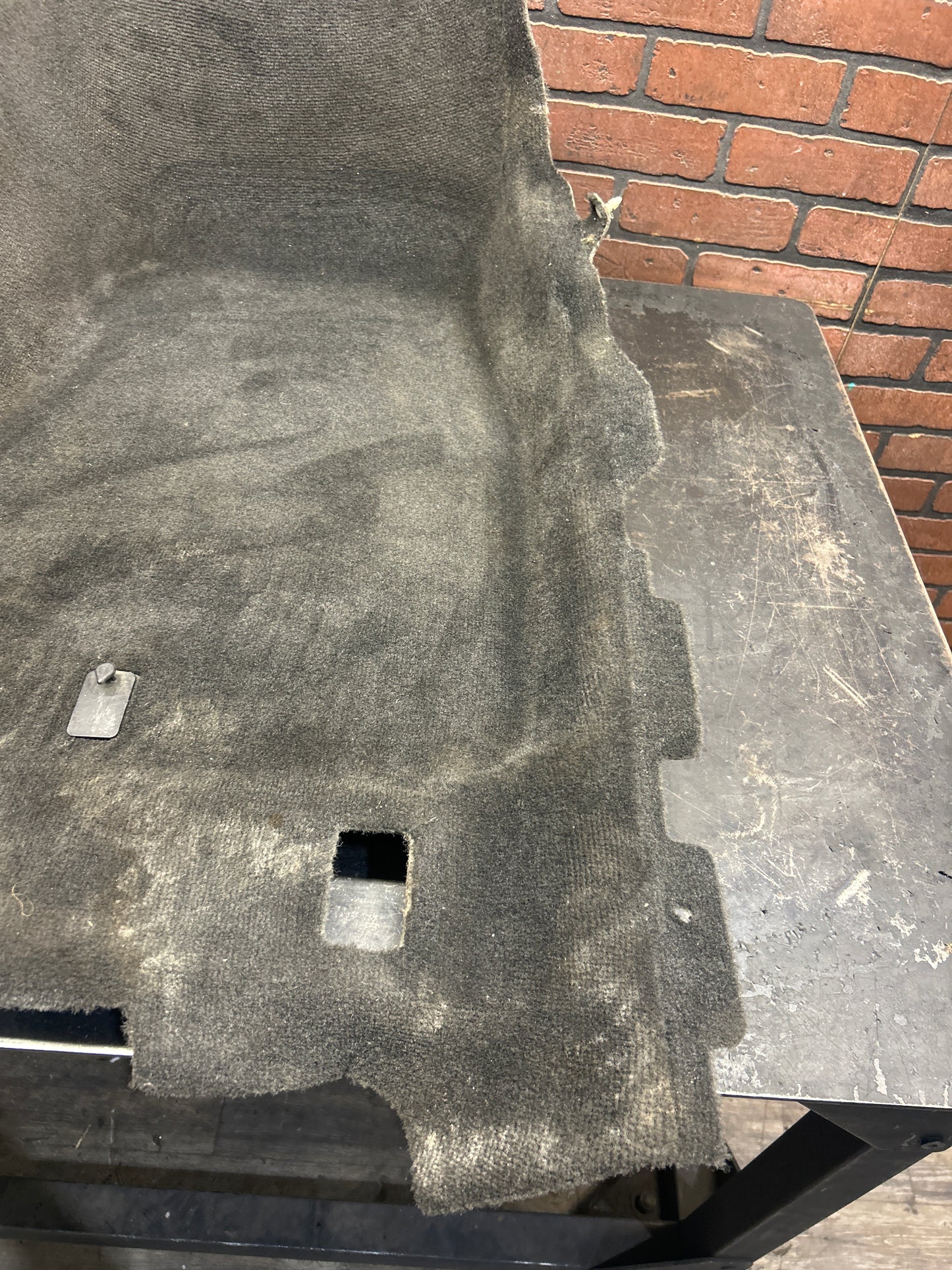 2008-10 DODGE CHALLENGER FRONT PASSENGER RIGHT FLOOR COVER LINER MAT CARPET OEM