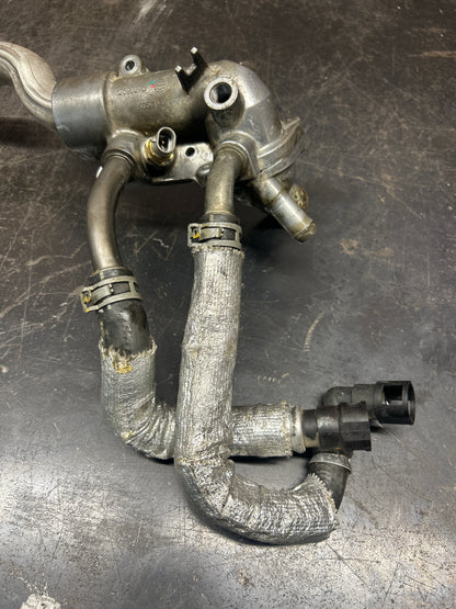 2007-2010 Pontiac Solstice/Saturn Sky 2.0L Turbo Thermostat and housing OEM