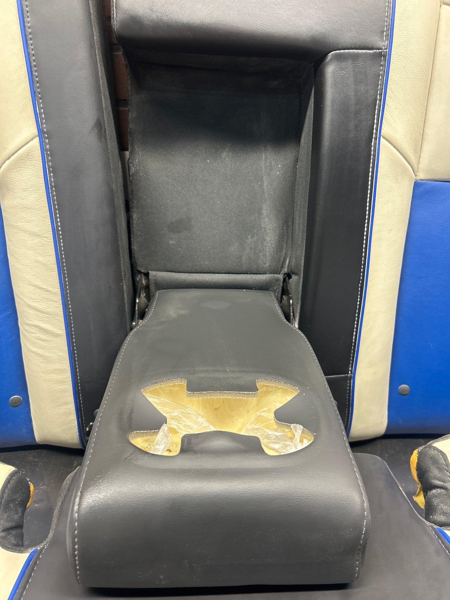 2011 Dodge Challenger SRT8 Inaugural Edition White and Blue Leather Seats OEM