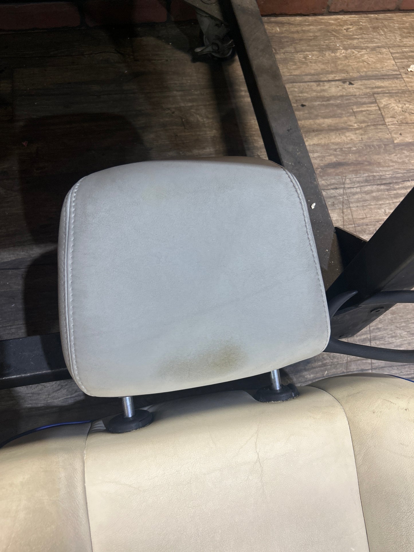 2011 Dodge Challenger SRT8 Inaugural Edition White and Blue Leather Seats OEM