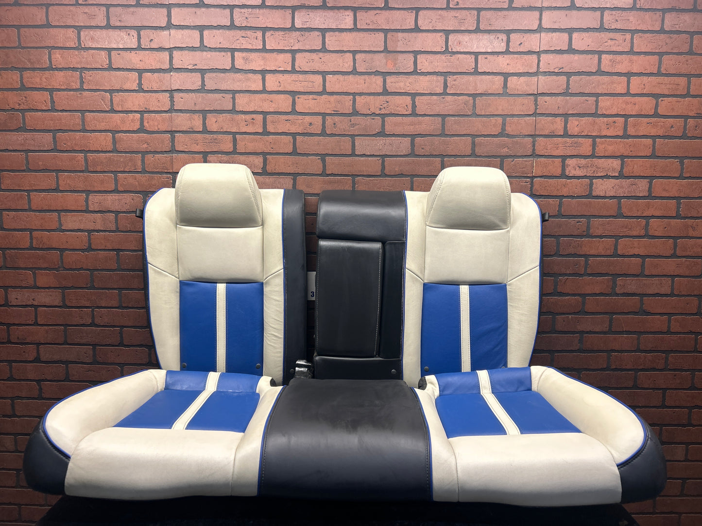 2011 Dodge Challenger SRT8 Inaugural Edition White and Blue Leather Seats OEM