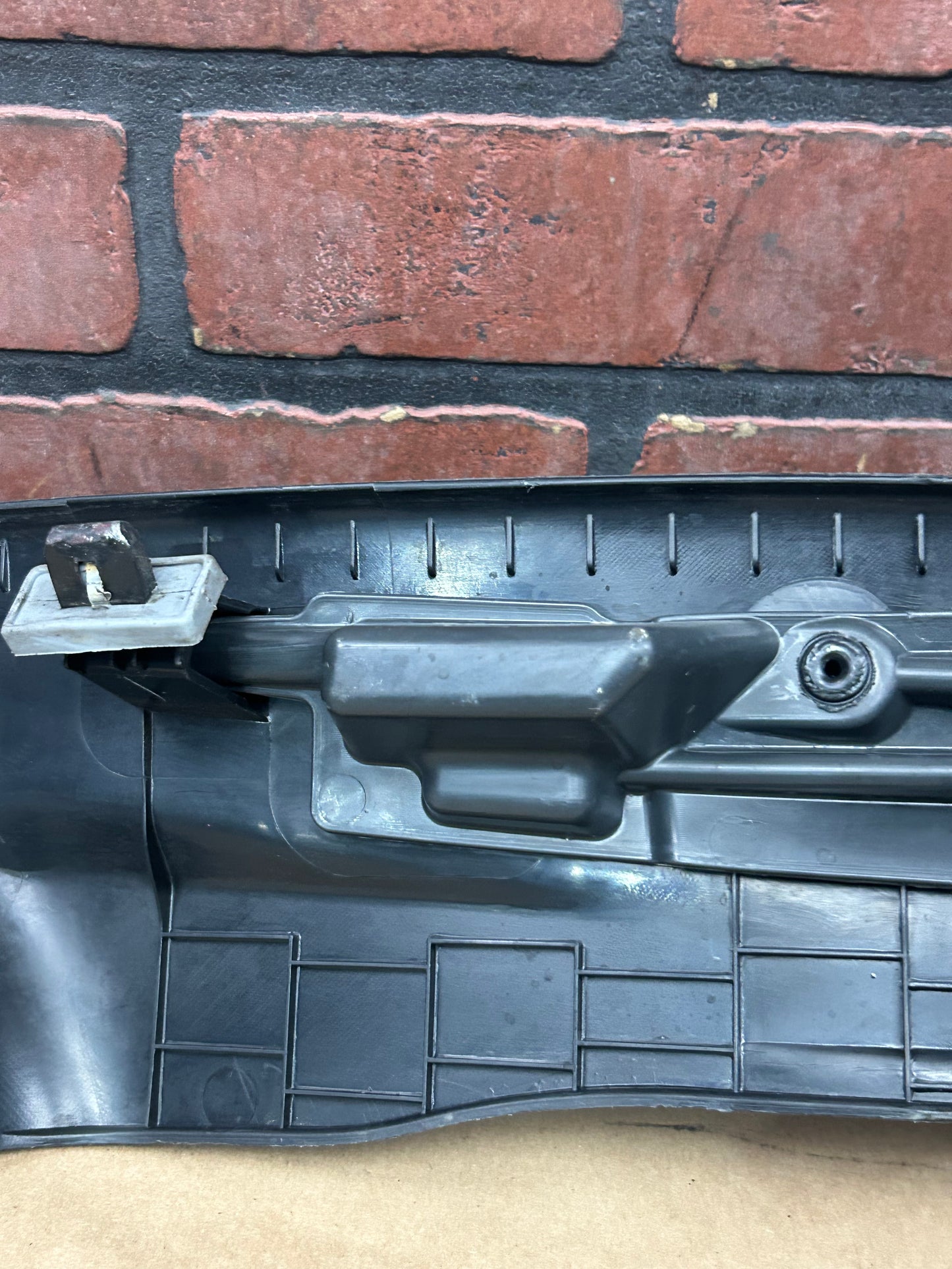 11 - 23 DODGE CHARGER REAR LEFT DRIVER SIDE DOOR SILL SCUFF PLATE COVER TRIM OEM