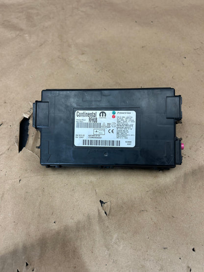2020-22 CHALLENGER CHARGER 300 KEYLESS ENTRY HUB RECEIVER MODULE OEM 68441616AA