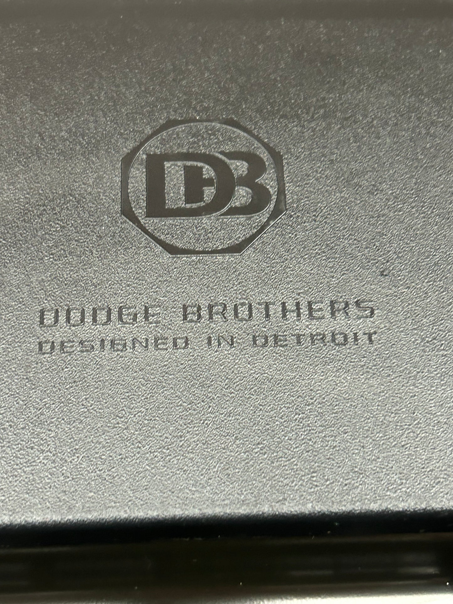 2015-2023 DODGE CHALLENGER FRONT CENTER CONSOLE STORAGE COVER ARMREST BLACK OEM