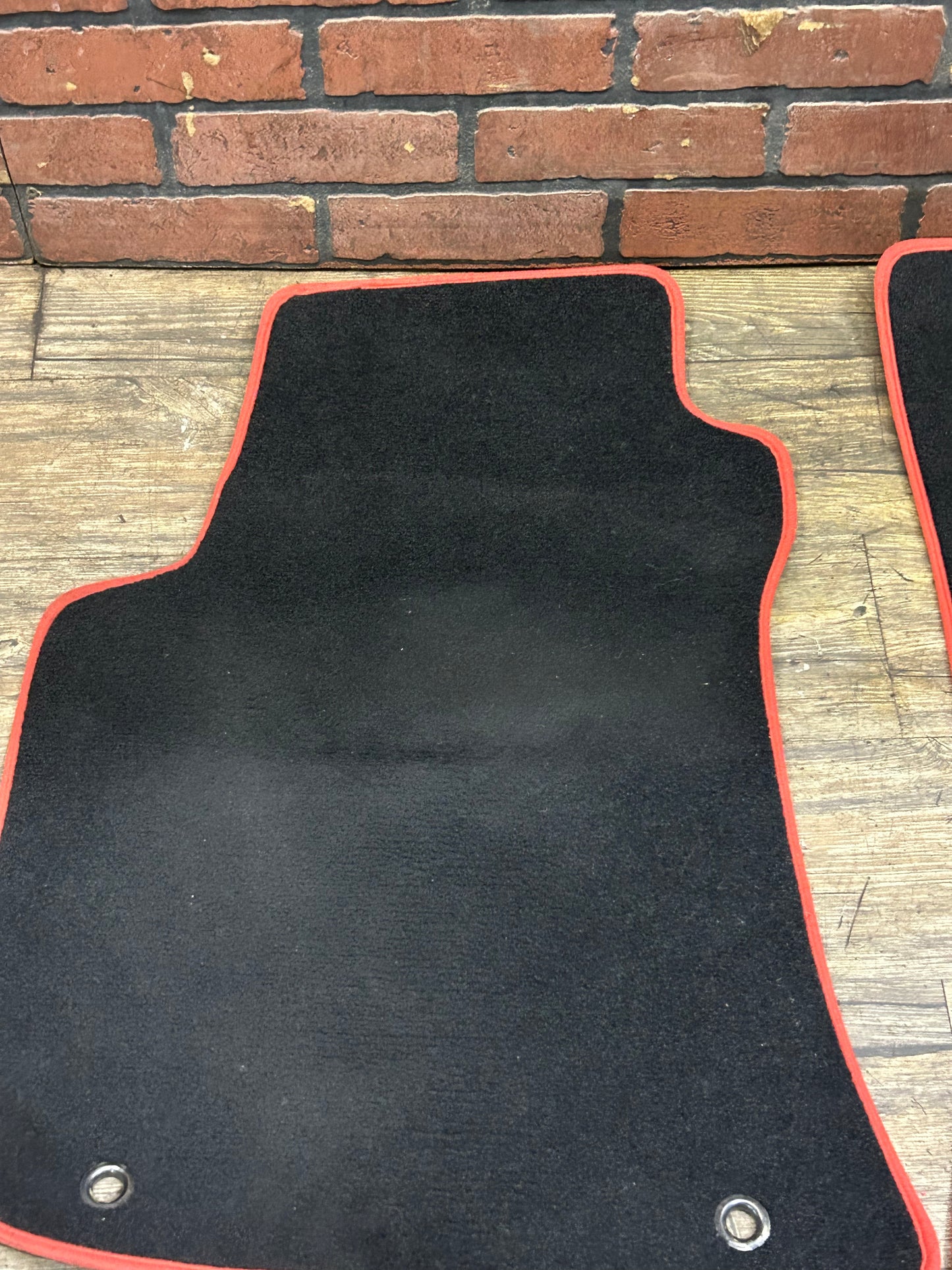 2015-2023 Dodge Challenger SRT Front Driver Passenger & Rear Floor Mat Set Of 4