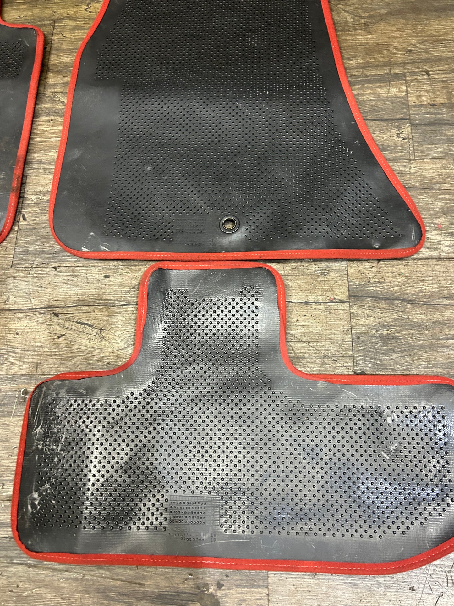 2015-2023 Dodge Challenger SRT Front Driver Passenger & Rear Floor Mat Set Of 4