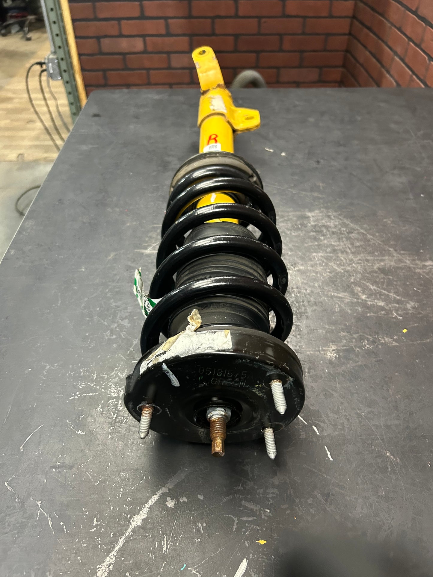 2012-23 DODGE CHALLENGER RWD FRONT RIGHT SHOCK STRUT ABSORBER & COIL SPRING OEM