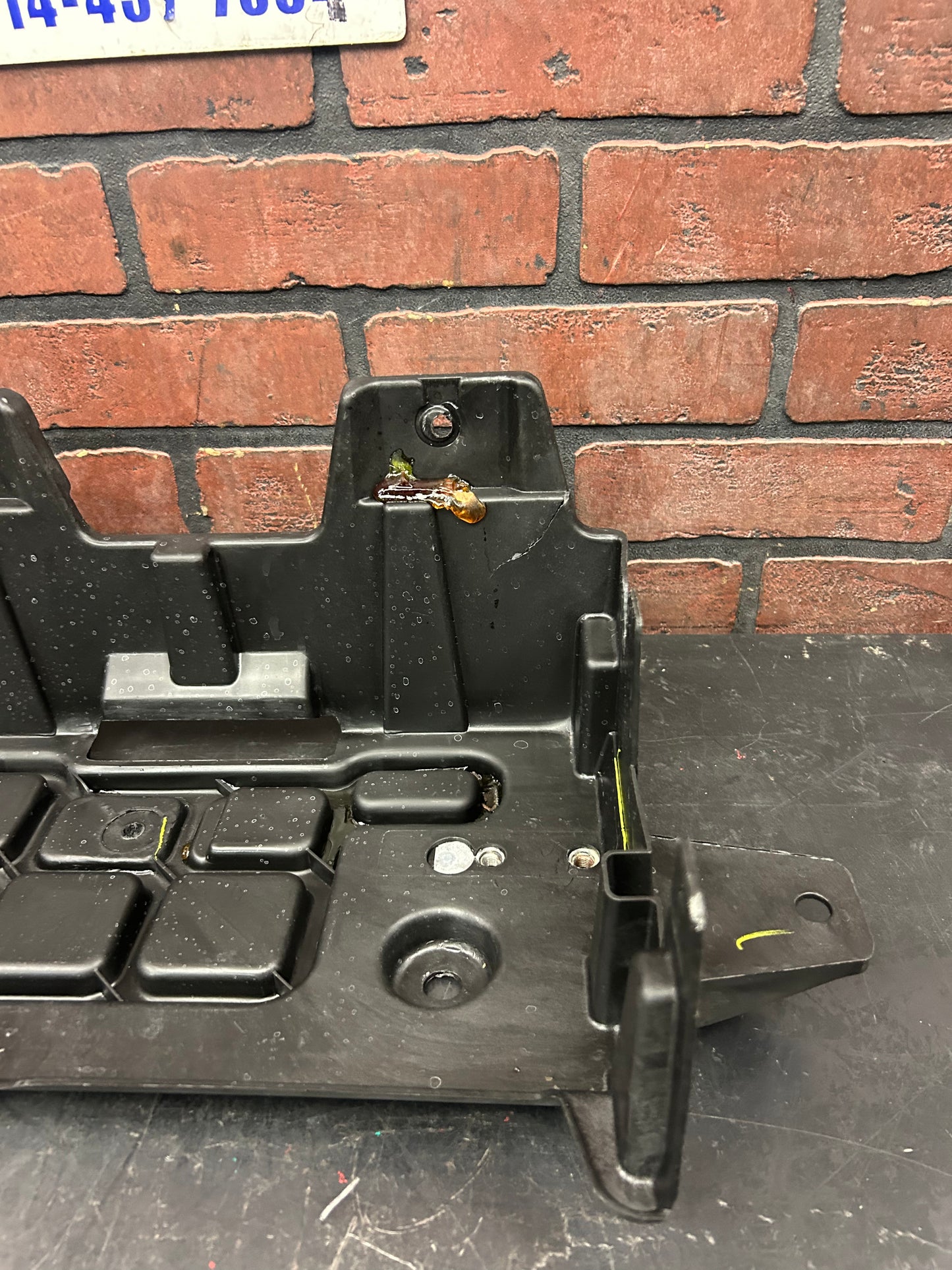 08 - 23 DODGE CHALLENGER BATTERY BOX TRAY HOLDER BRACKET SUPPORT 05112061AK OEM
