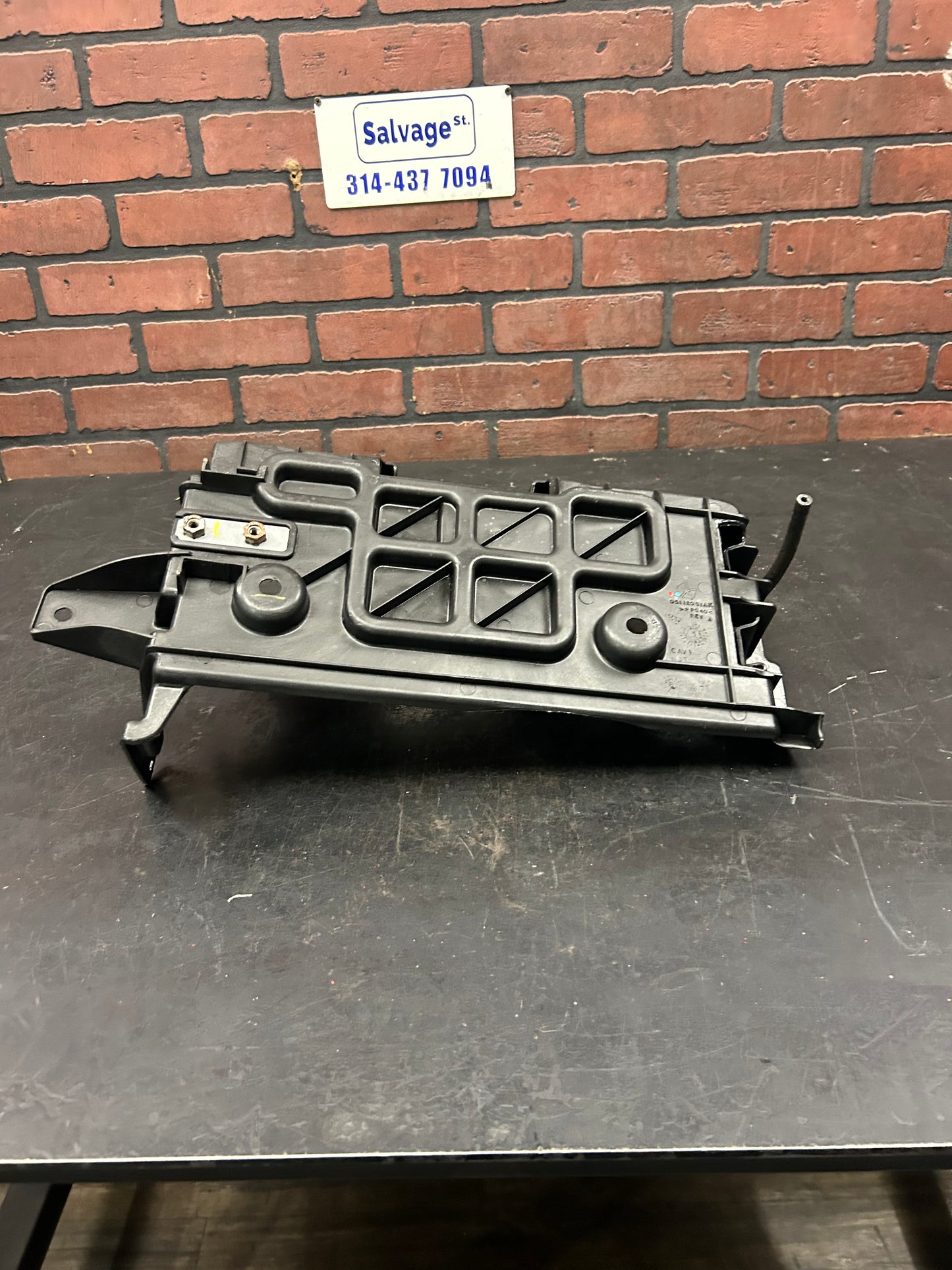 08 - 23 DODGE CHALLENGER BATTERY BOX TRAY HOLDER BRACKET SUPPORT 05112061AK OEM