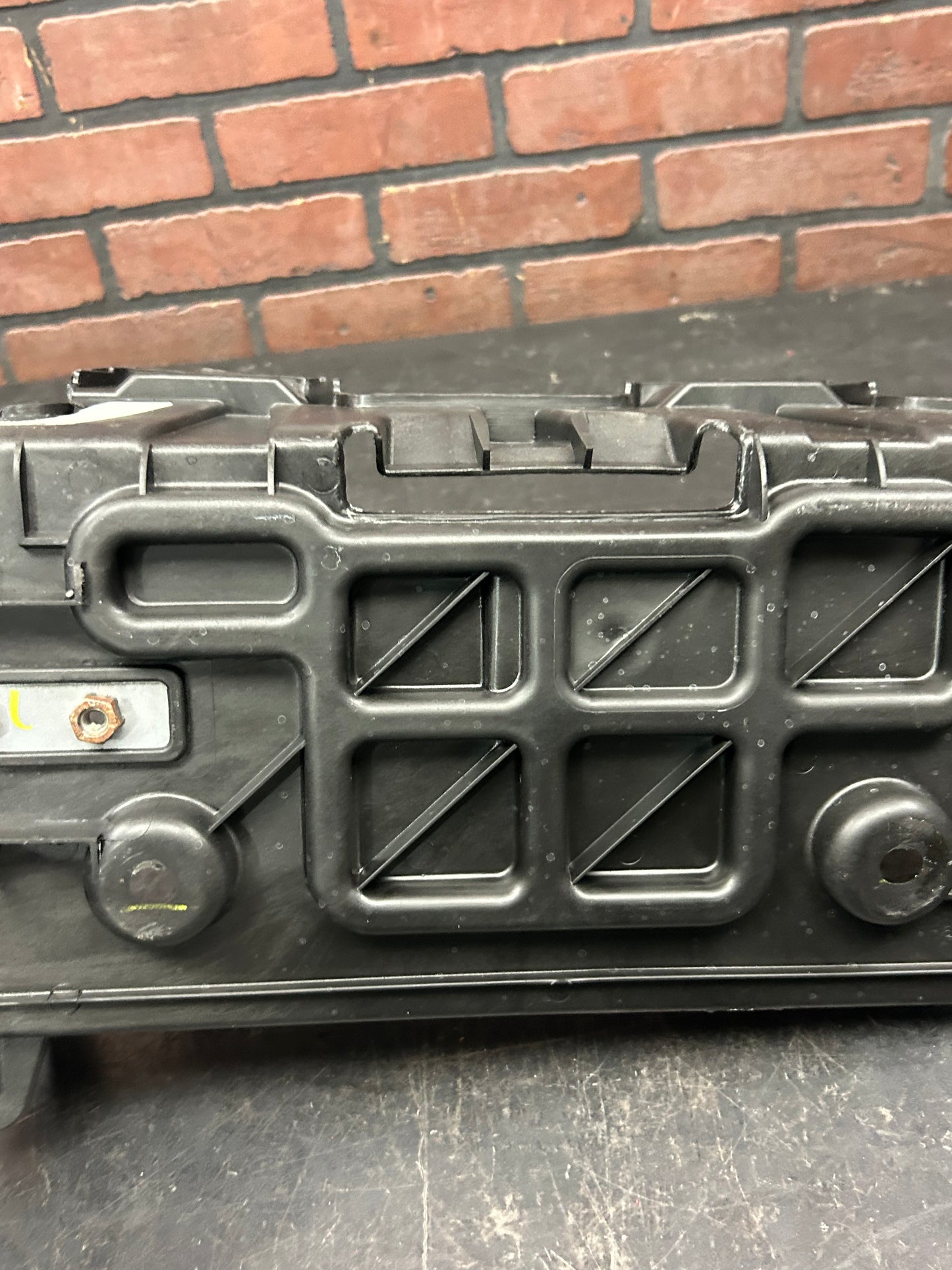 08 - 23 DODGE CHALLENGER BATTERY BOX TRAY HOLDER BRACKET SUPPORT 05112061AK OEM