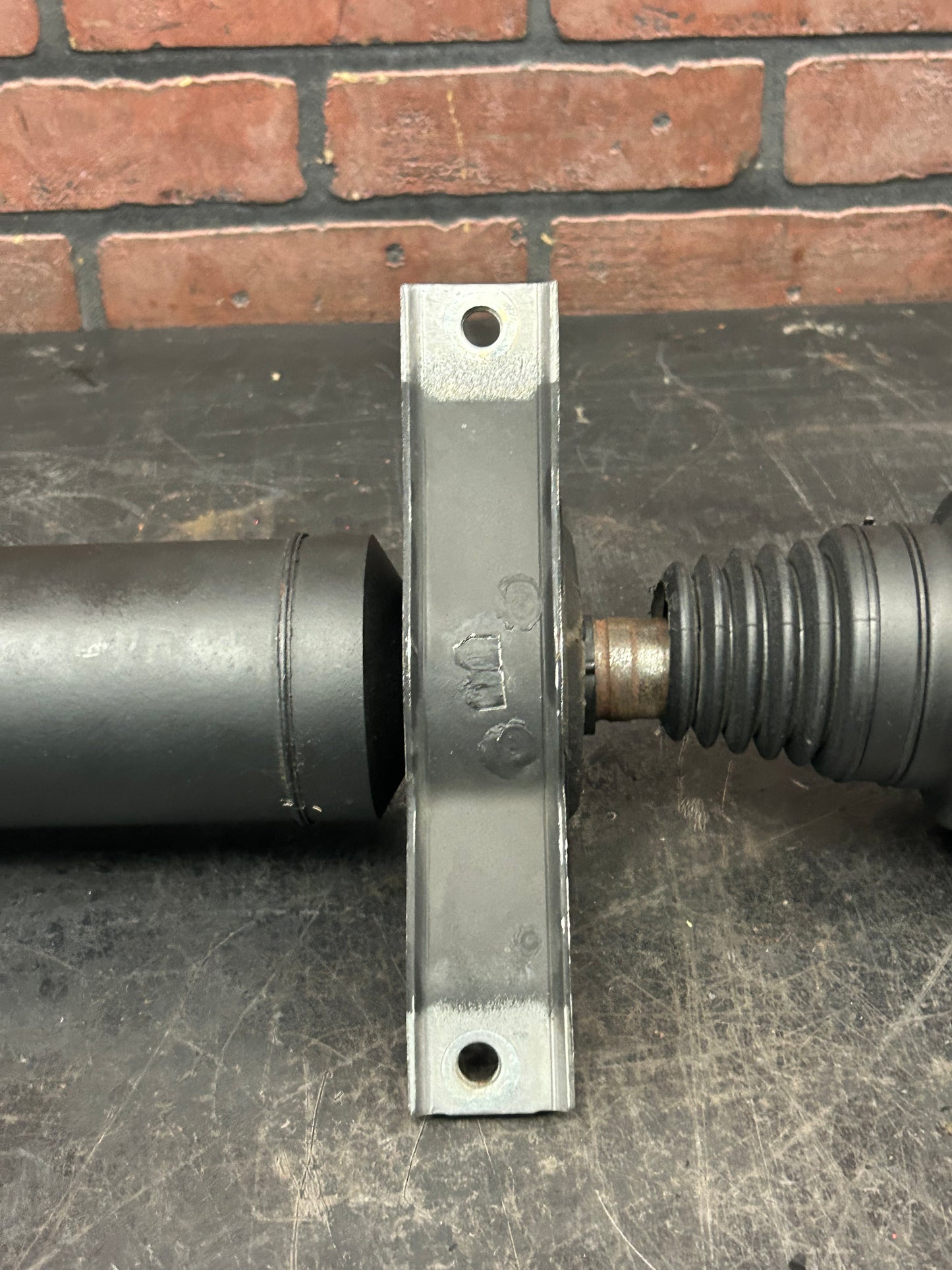 15-23 CHALLENGER R/T SCAT PACK RWD REAR DRIVE PROPELLER TRAIN SHAFT 68272626AD