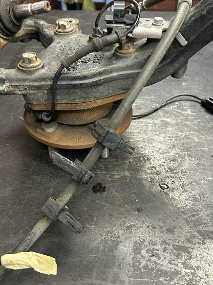 15 - 23 DODGE CHARGER CHALLENGER SCAT PACK OEM FRONT LEFT SPINDLE KNUCKLE