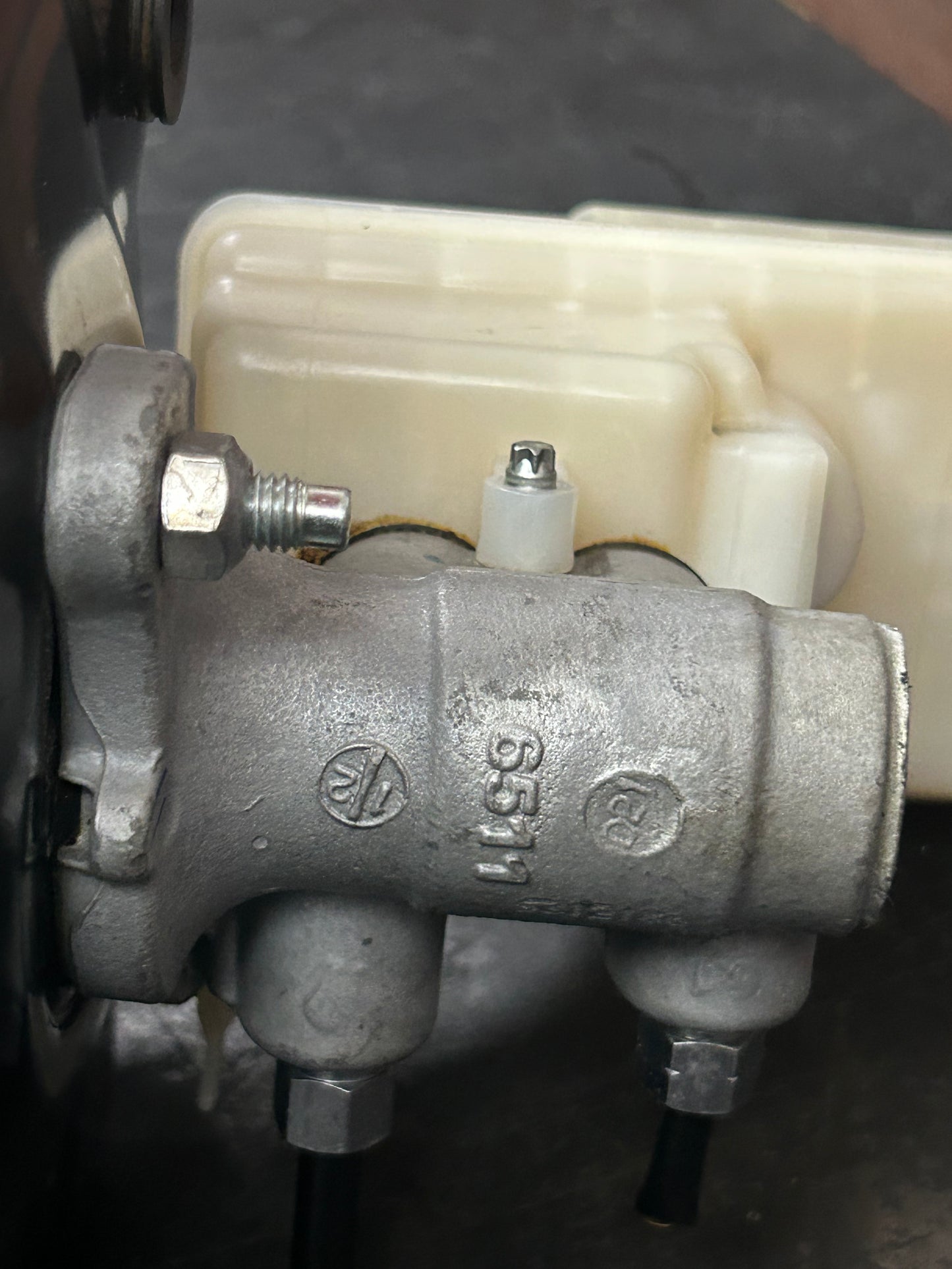 11-23 Dodge Charger Challenger Power Brake Booster W/ Master Cylinder 68533442AA