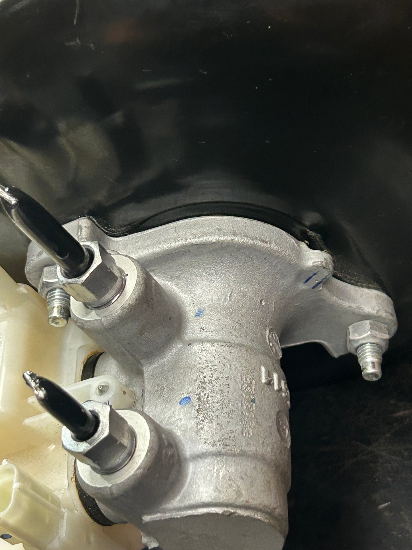 11-23 Dodge Charger Challenger Power Brake Booster W/ Master Cylinder 68533442AA