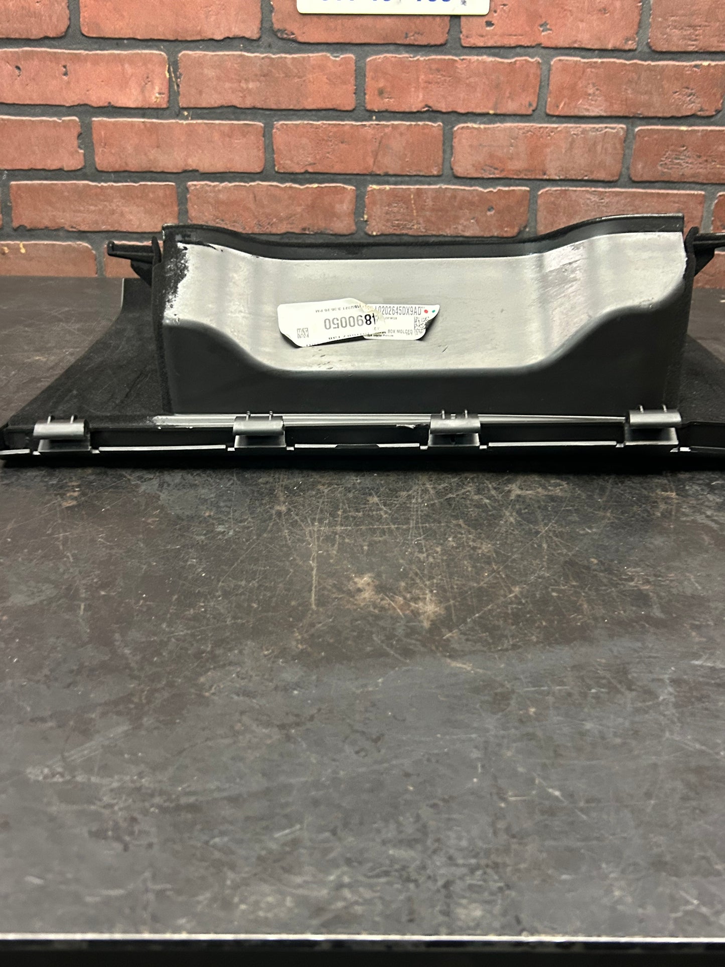 2015-2023 DODGE CHALLENGER DASH INSTRUMENT PANEL GLOVE BOX STORAGE DOOR OEM