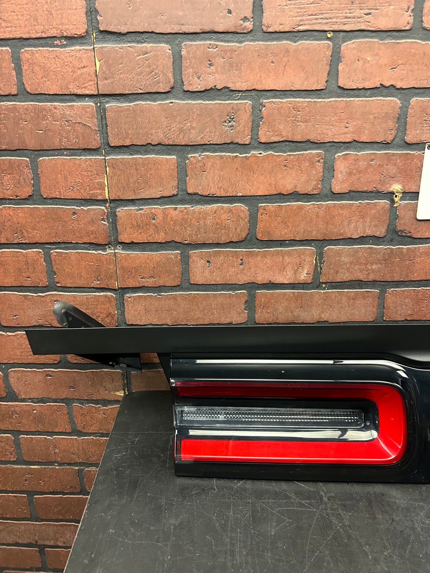 2015-2023 DODGE CHALLENGER TRUNK LID CENTER LH RH TAILLIGHT LAMP SET OF 3 OEM