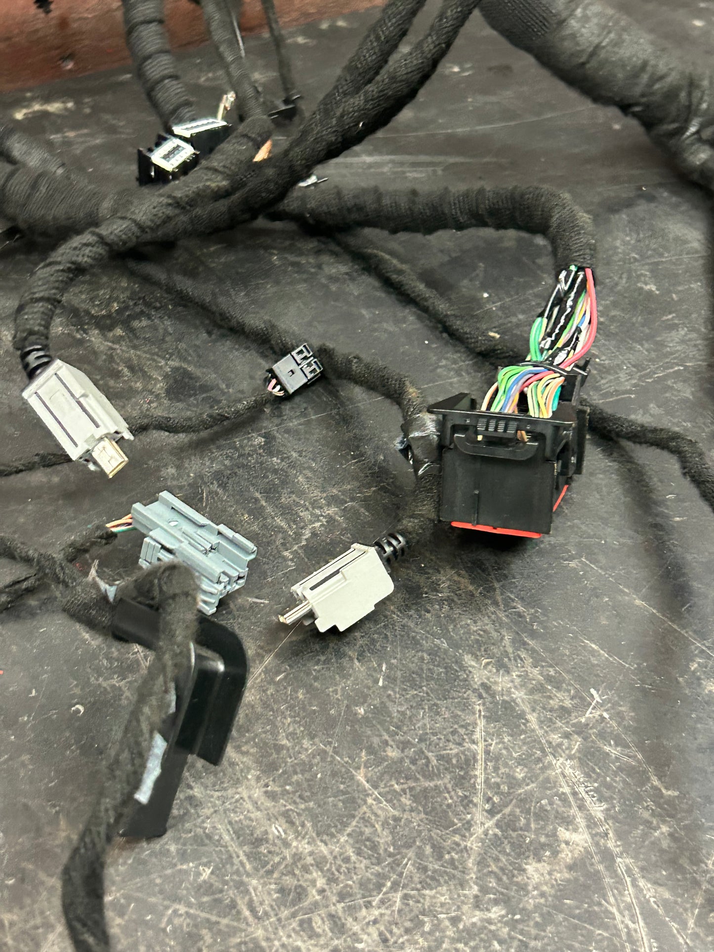 2021 Dodge Challenger Dash Instrument Panel Wire Wiring Harness 68529865AA OEM