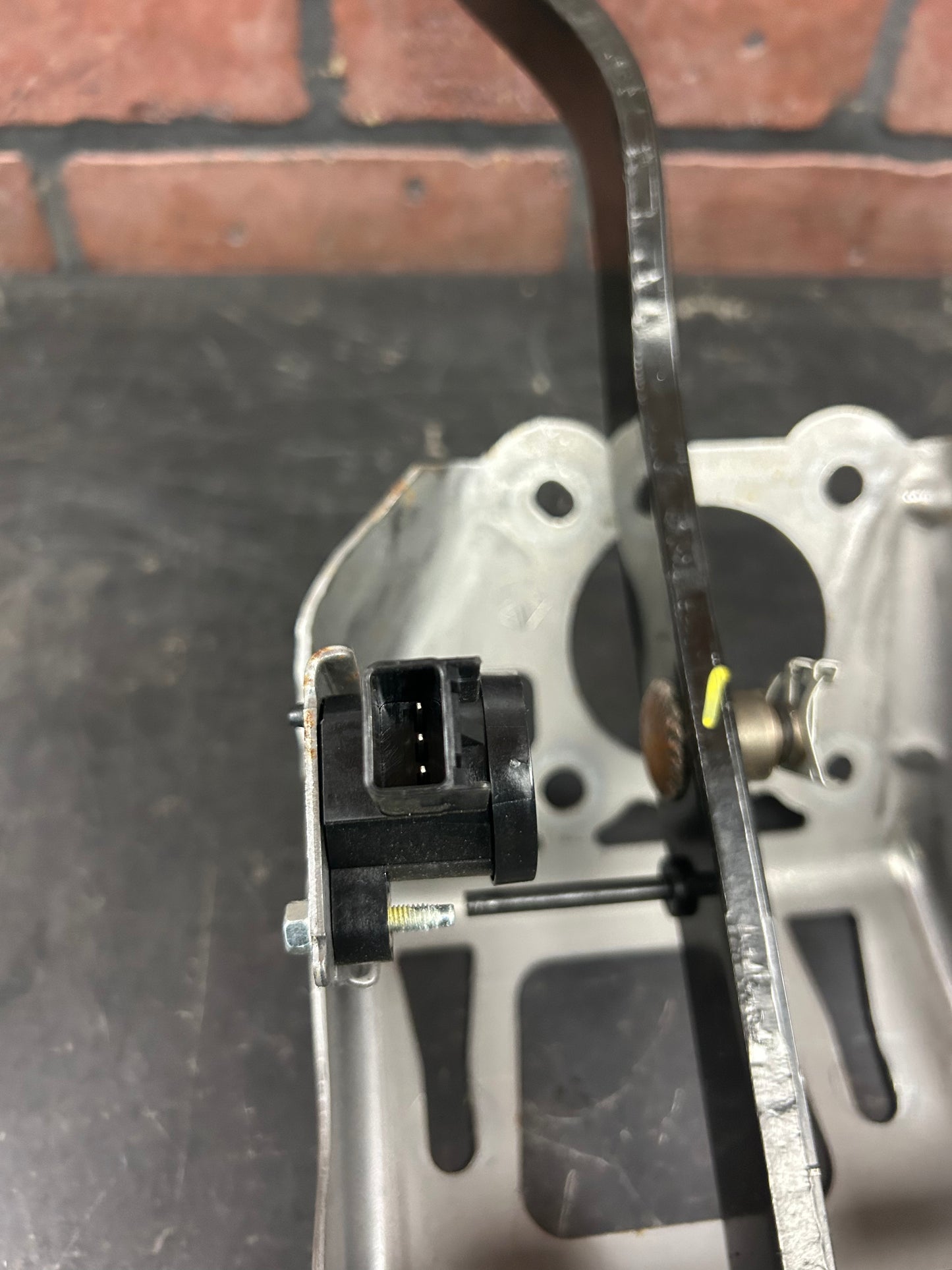 2012-2023 Dodge Challenger Charger 300 Non-Adjustable Brake Pedal W/Sensor OEM