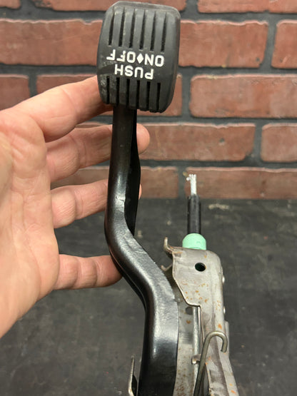 07-23 CHARGER CHALLENGER 300 EMERGENCY PARKING BRAKE PEDAL OEM 04779478AI