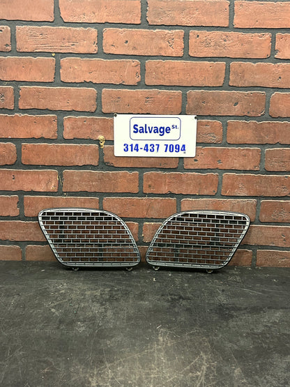15-23 Dodge Challenger Driver LH And Passenger RH Hood Scoop Grille Vents OEM