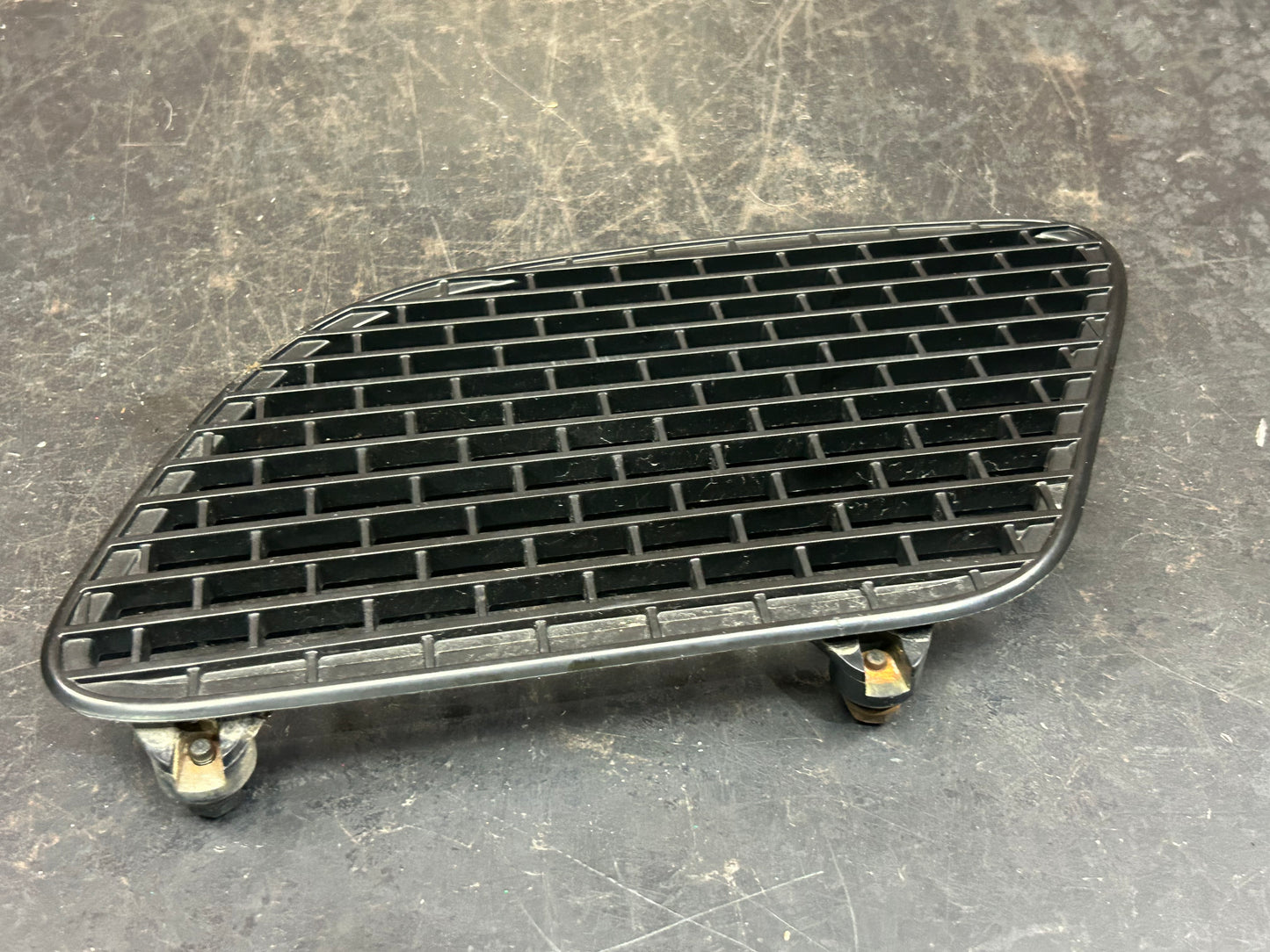 15-23 Dodge Challenger Driver LH And Passenger RH Hood Scoop Grille Vents OEM