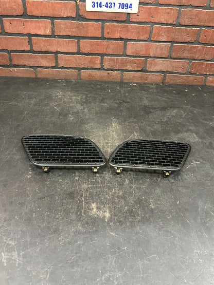 15-23 Dodge Challenger Driver LH And Passenger RH Hood Scoop Grille Vents OEM