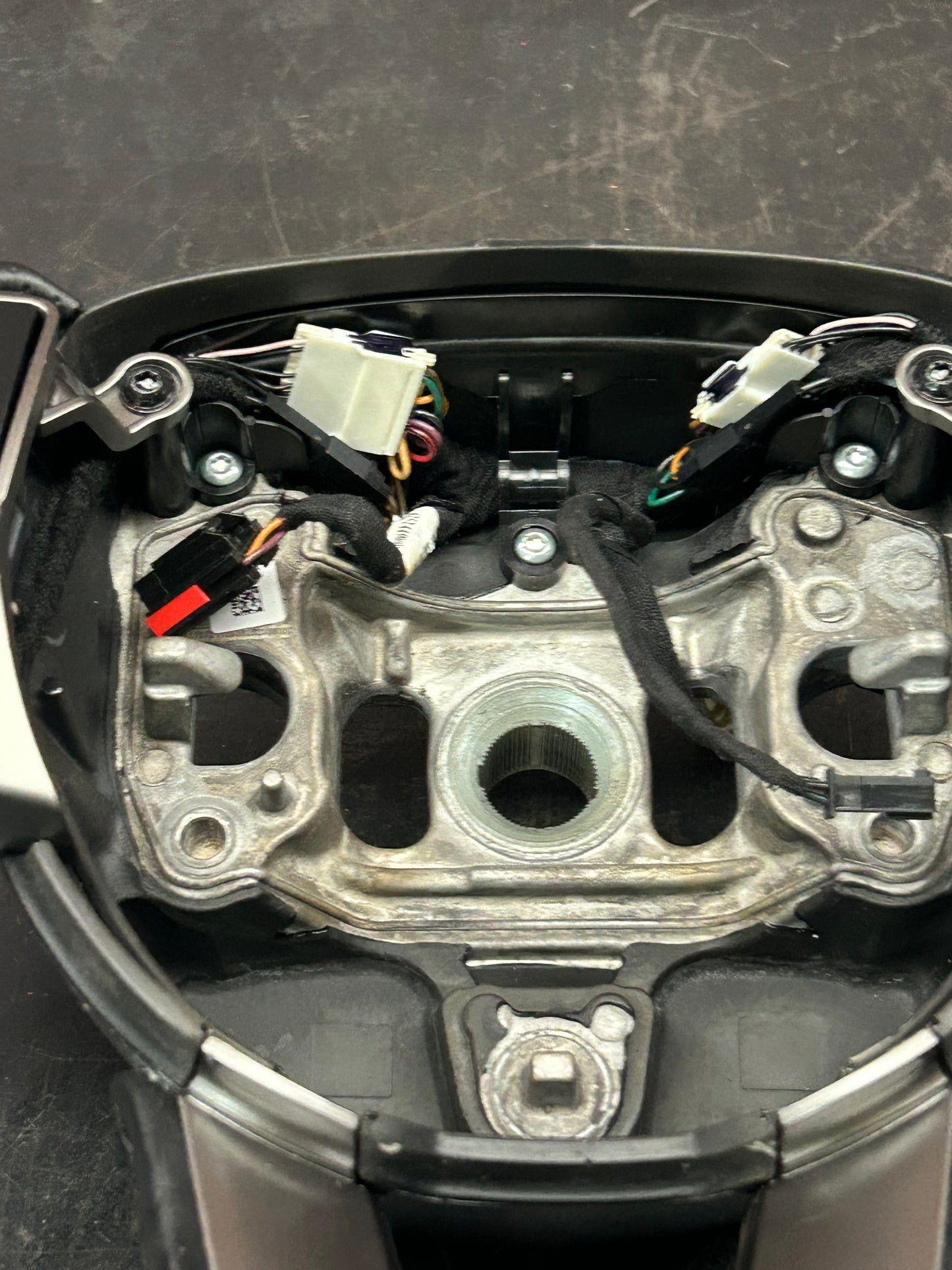 2018 - 2023 DODGE CHALLENGER STEERING WHEEL W/ SWITCH BUTTON OEM 5VG202XCAF